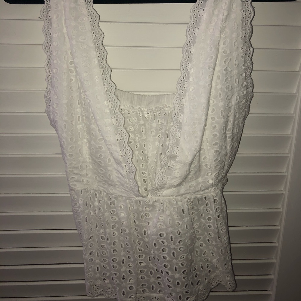 Eyelet Tank